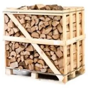 Halbe Palette kammergetrocknetes gespalten Eiche Brennholz 25cm